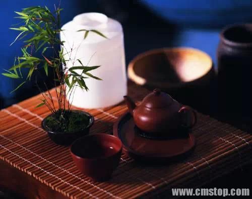 紫砂壶泡茶,愈久弥新