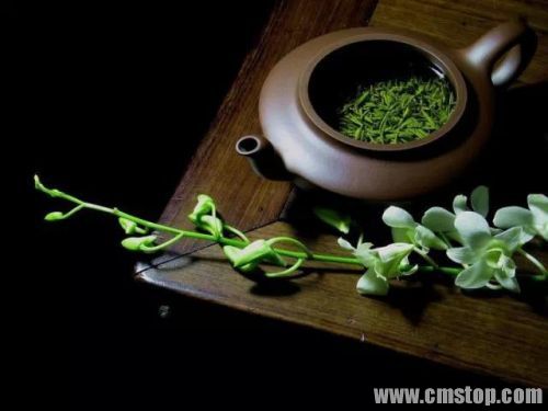 紫砂壶泡茶,愈久弥新