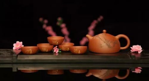 紫砂壶泡茶,愈久弥新